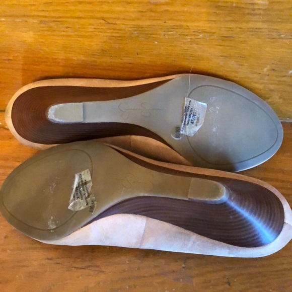 Jessica Simpson Tan Wedge Pumps - Picture 5 of 5